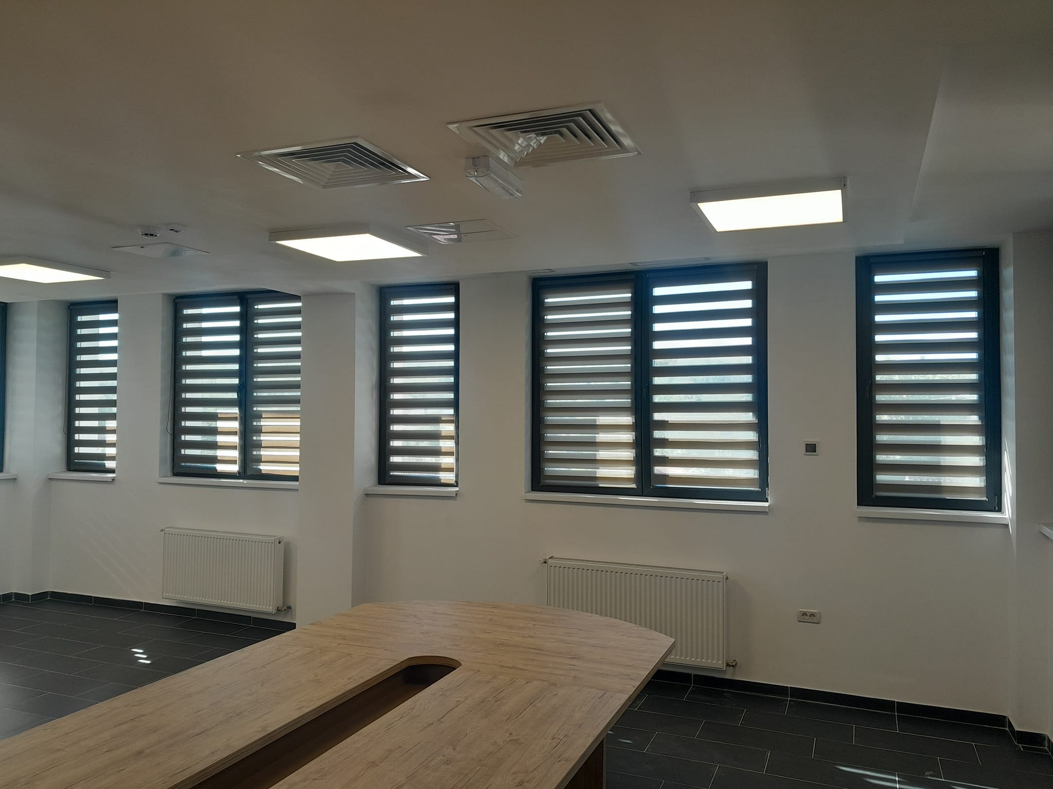 Gallery image Birou Privat